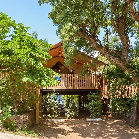 U Pirellu Κάμπινγκ