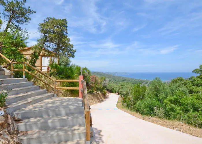 U Pirellu אתר קמפינג 4*