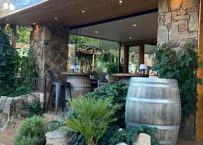 U Pirellu אתר קמפינג 4*